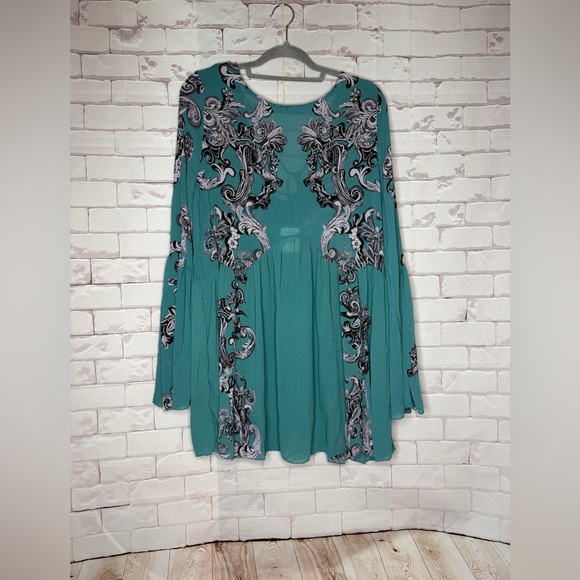 NWT. Free People Flowy Long Sleeve Dress | Boho Chic Size Med - Picture 2 of 7